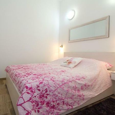 Apartment Radiant Orchid Porec Exterior photo