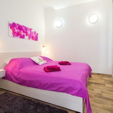 Apartment Radiant Orchid Porec Exterior photo